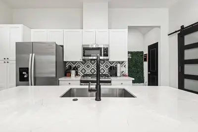 Image de Sleek Houston Hideout Near Museums & Dining