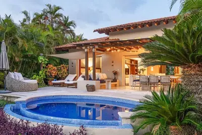 Las Palmas Family Villa With Pool and Golf Access