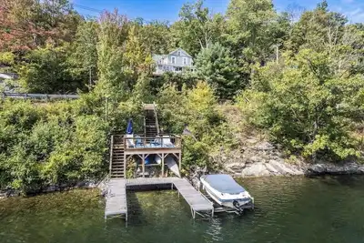 Image de House with Private Dock on Lake Bomoseen