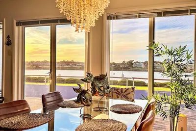 Image de Prime Waterfront House/Breathtaking Water Views 5 min to Low Head Fairy Penguins