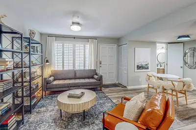Image de Get ready to relax in this charming condo in sunny Scottsdale, Az!