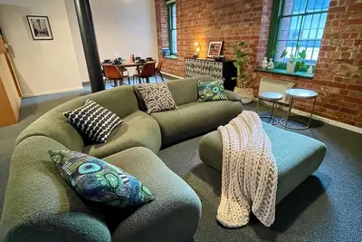 Image de Melbourne Riverside Retreat with Pool. Central Location. Family-Friendly.