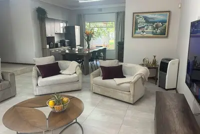 Image de Charming 3-bedroom house with WiFi, fitness room in welcoming Centurion