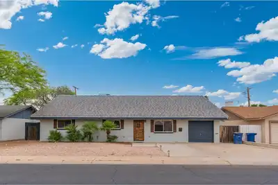 Image de ! New! Tempe Family Pool Oasis - 4br + Pool Table