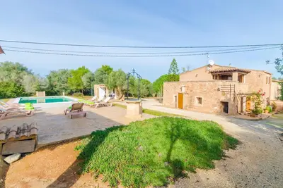 Image de Maison de campagne à Santanyí avec piscine