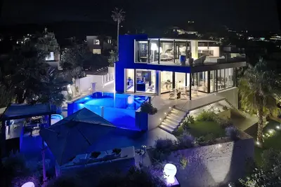 Image de Superbe villa avec jardin en terrasse
