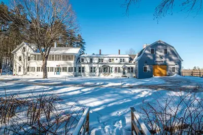Image de Whispering Waters Farmhouse/Barn