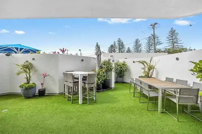 Image de With everything at your door step this apartment is a must!
