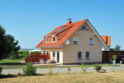 Image de Vacation home Hus Utblick 8a for up to 6 people in Fuhlendorf with Bodden view