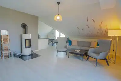 Image de 5-star vacation apartment with sea view, balcony and fireplace in the gatehouse