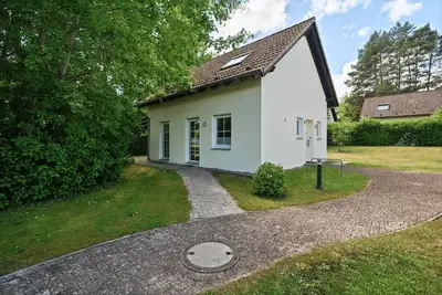 Image de Spacious vacation home Zander with garden and close to the lake in Fünfseen