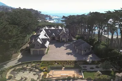 Image de 3955 Coastal Cove- Available for Aug and Car Week!