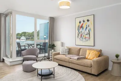 Image de 5-star Windflüchter vacation apartment in the Baltic Sea resort of Zingst