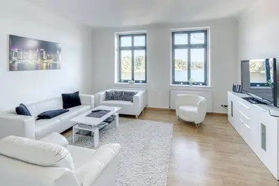 Image de Vacation apartment SeaView directly on the lake