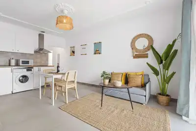 Image de Palm Sunset · Xl Terrace & Boho Comfort · by Bayside Rentals
