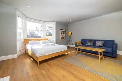 Image de Host & Stay | St James' Sea View