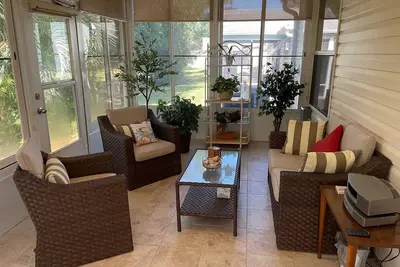 Image de Charming Retreat with Lanai & Preserve Views, Golf Cart Included!