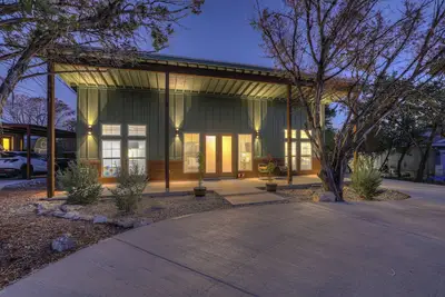 Image de Serene Guadalupe Getaway-River Access Nearby!