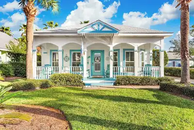 Image de Cotton Candy - Crystal Beach Cottages, Near Beach, Destin, Community Pool!