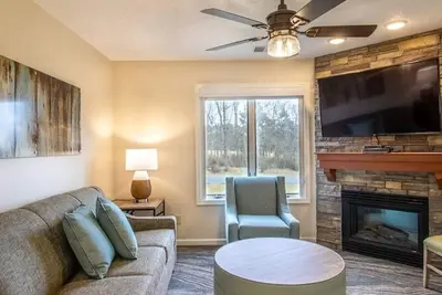 Image de Two Separate Condos for the price of one in Massanutten Resort