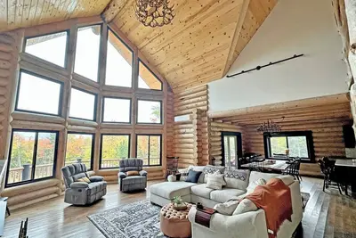 Modern Log Home on the Kancamagus, Sleeps 18