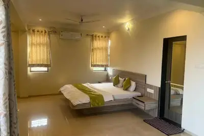 Skyline Serenity 6 Bed Valley View Villa w\/ Pool\n\n