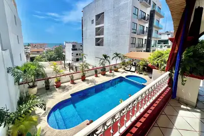 Image de Charming 4-bedroom house with fabulous views  and walking distance to the Beach