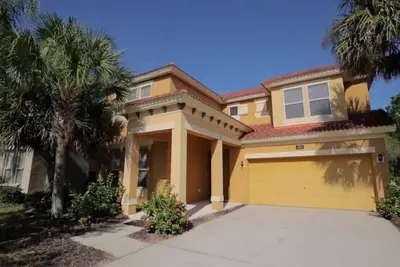 Image de Modern 4-Bedroom Villa with Pool, Spa, Game Room & Bbq – 20 Min to Disney