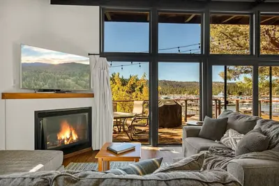 Image de Yolo Lake Escape + Lakefront Views + Ev Charger