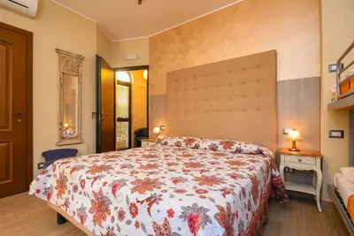 Image de Studio-Appartement-Douche-Vue sur Rue