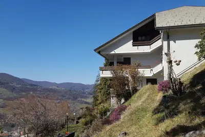 Image de Villa Livio 15 minutes from Lake Como and 25 minutes from Lake Lugano.