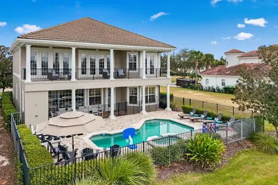 Image de Stunning Vacation Villa With Amazing Games Room Overlooking Golf Course