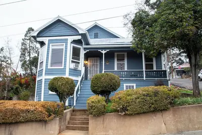 Image de Historical Victorian with Modern Touch. Garage with Ev Charger
