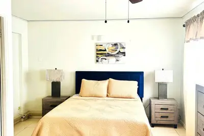 Image de Blue Laventura cozy condo with WiFi and Ac in enchanting Kingston