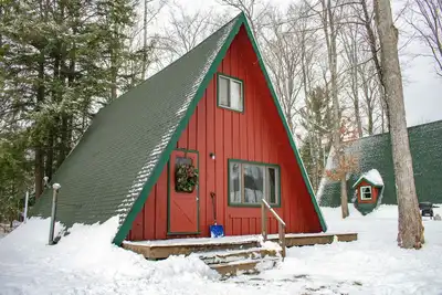 Image de Cozy 3-bedroom cabin near beautiful Harbor Springs