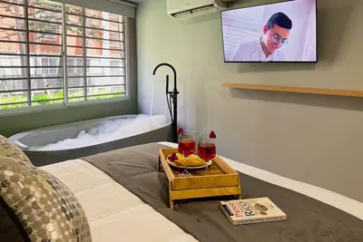 Image de Stylish urban loft in Medellín | Con Aire 1-01