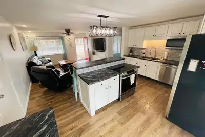 Image de 3 bedroom 1. 5 bath house. Walkable to Bsu and many restaurants, ping pong table