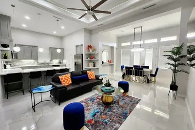 Image de Centrally located, spacious and beautiful home in Edinburg near main attractions