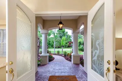 Image de Beautiful home located near Warm Mineral Springs.