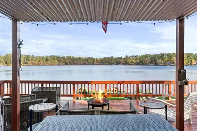 Image de Waterfront | Private Dock | Outdoor Firepit