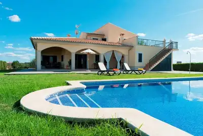 Image de Villa à Sa Pobla avec Piscine et Plages