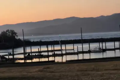Image de Watch Cargo ships - River View - Hot Tub + Rec Room - Near Ocean & Fort Stevens\n