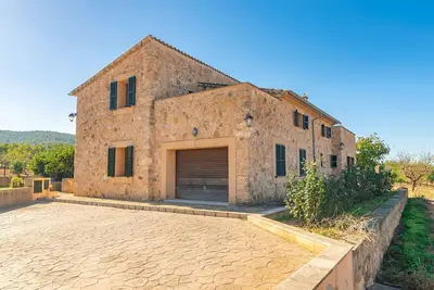 Image de Domaine Rustique à Santa Eugenia avec Piscine