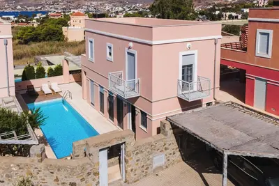 Image de Villa Zoi with Pool - Sunset & Sea Views in Poseidonia, Syros