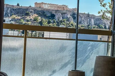 Image de Acropolis view 1-bedroom apartment with balcony, WiFi, Ac, office, kichenette