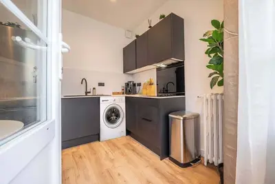 Image de Stylish and cozy apartment with balcony