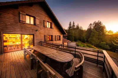 Image de Chalet familial spacieux avec spa, sauna et salle de jeux