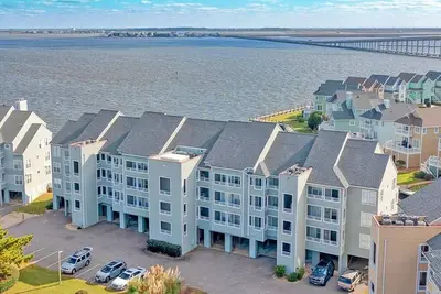 Image de Pc812 - Water-Front Condo in Pirates Cove with Community Pool and More!