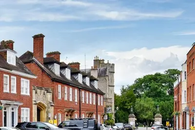 Image de Chic 3-Bed Townhouse, On Windsor's Long Walk