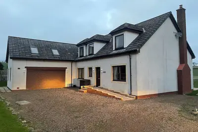 Image de Modern House, countryside views walking distance to the pub, near to beaches.